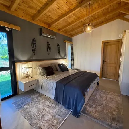 Manolya Villa *